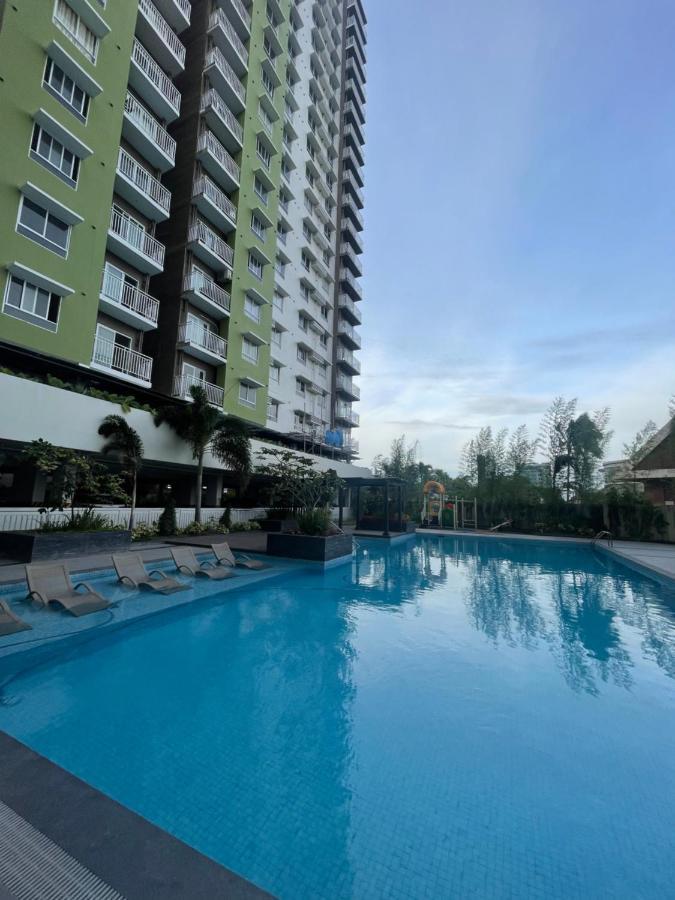 Mesatierra Garden Residences Davao Stadt Exterior foto